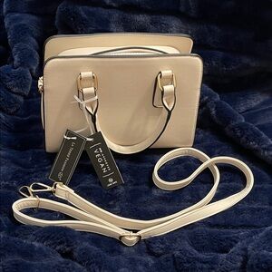 NWT La Terre Vegan Leather Cream Purse w/Crossbody Strap